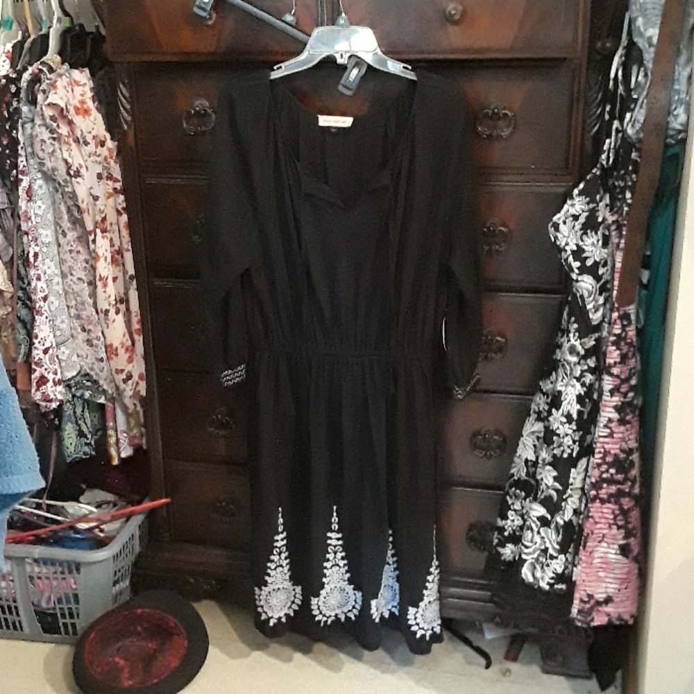 3/4 length embroidered dress
